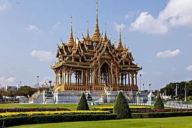 Netflix喜剧剧集《十日谈》预告 7月25日上线